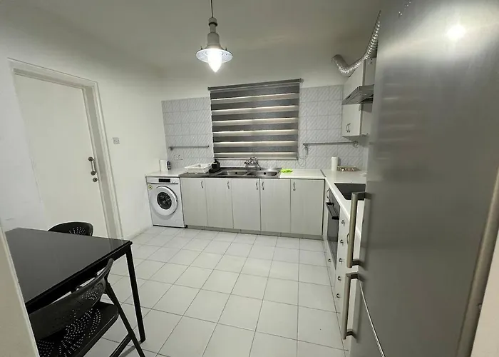 Апартаменти 52 - Two Bedroom With Shared Pool Нікосія